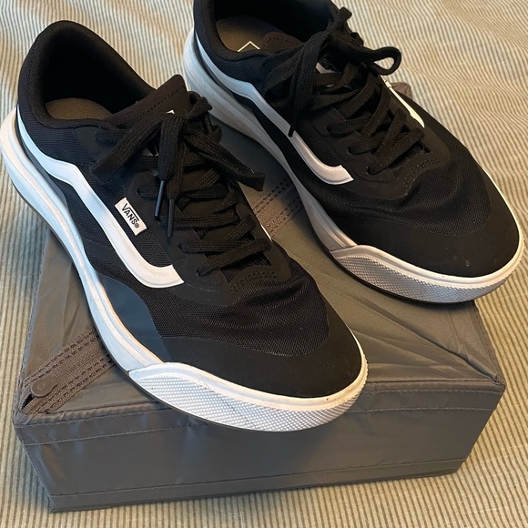 Vans Ultrarange 2.0 - Picture 1 of 3